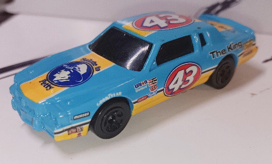HOT WHEELS READ LOOSE, USED 1/64 1984 PONTIAC GRAND PRIX SALUTE TO RICHARD PETTY