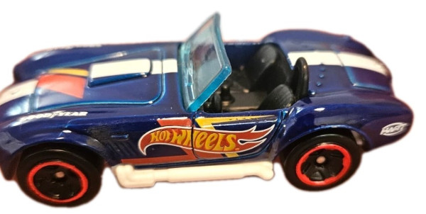 Hot Wheels 2019 Shelby Cobra 427 S/C loose diecast struck on the track