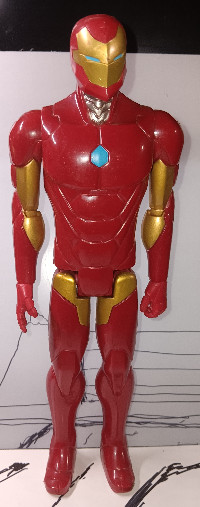 2016 Hasbro Marvel Avengers Titan Series 12
