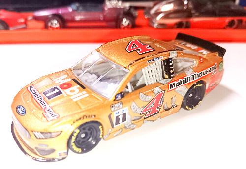 Kevin Harvick #4 Mobil1Thousand 1/64 2021 Wave 11 NASCAR Authentics Diecast