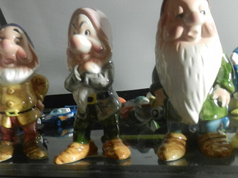 Image for snow white  and 4 dwarves:Figurine porcelain ceramic disney Made in Japan