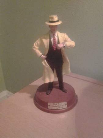 Image for Dick Tracy statuette 7 1/4  limited edition  2724 of 5000