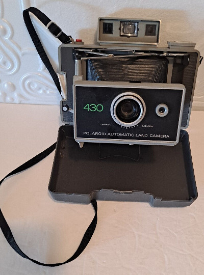 Vintage Gray Polaroid 430 Color Automatic Land Folding Instant Camera Untested