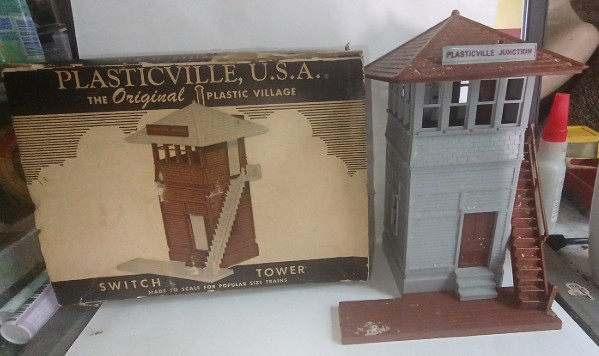 O GAUGE Plasticville Yard / Switch / Signal Tower