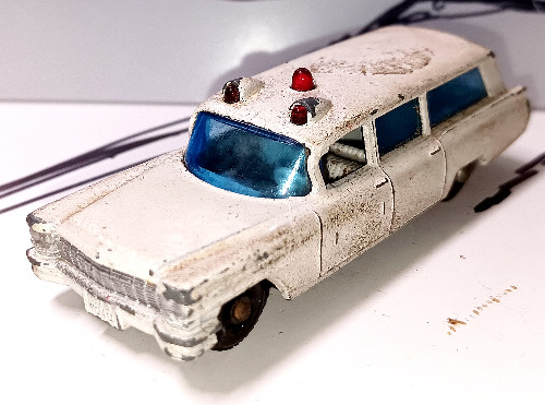 Matchbox Lesney No 54 S&S Cadillac Ambulance