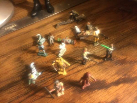 Image for Star Wars:16 Micro-machine figures