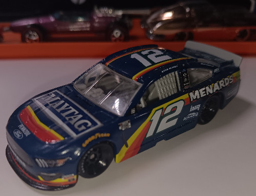 Ryan Blaney #12 Maytag Throwback NASCAR Authentics Diecast Car 1/64 2020 Wave 9