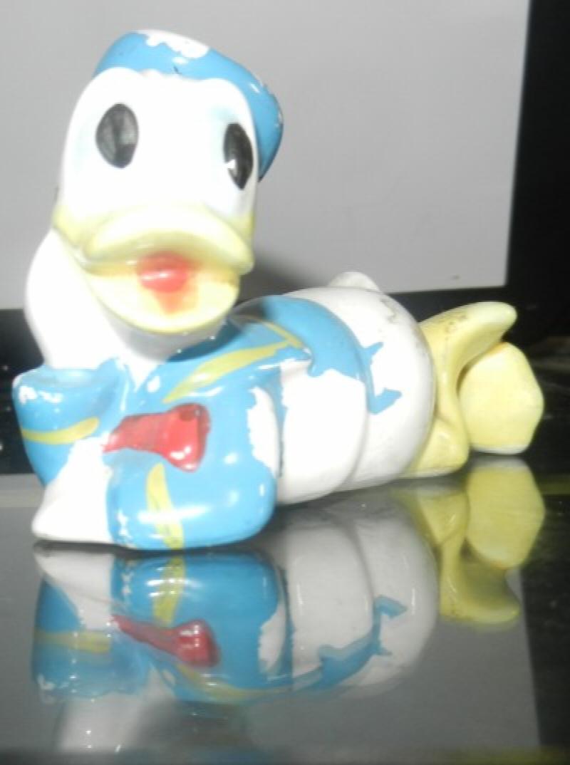Image for Vintage"reclining" Donald Duck Walt Disney Productions Porcelain Ceramic Figure
