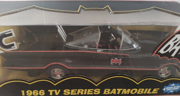1966 TV Series Batmobile HOT-WHEELS RC Remote Control 2010 Mattel