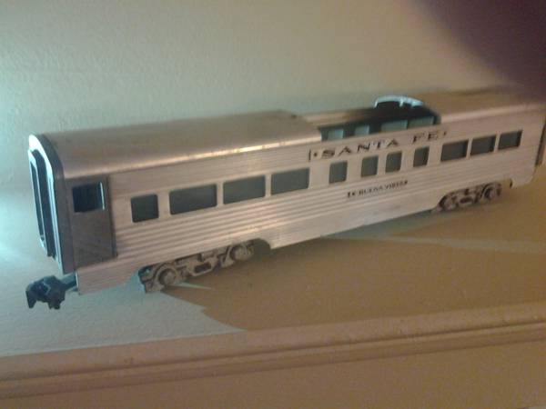 Lot of 3 AMT train cars. 1.AMT catalog number 2008. Santa Fe 4170 baggage car. 2.AMT catalog number 2005. Santa Fe Indian Arrow observation car.