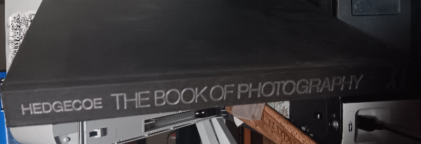THE BOOK OF PHOTOGRAPHY by John Hedgecoe (1976-08-12)